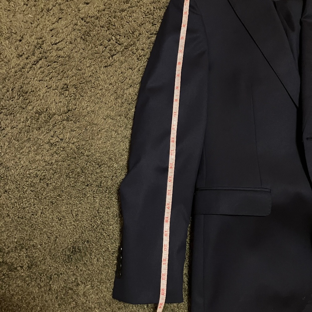 Alton Lane Suit 38R with 32 - Picture 5 of 8